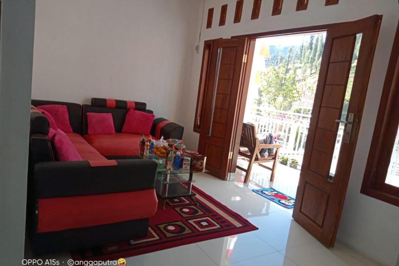 Yeski Homestay At Desa Wisata Bromo Mitra Reddoorz Pasuruan Exterior photo